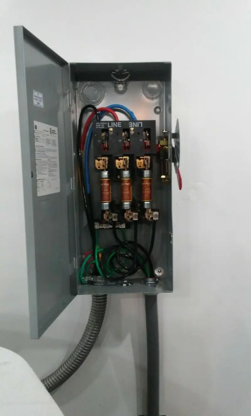Three-phase disconnect switch installed for Smoke Detector Installation in North Lakeport